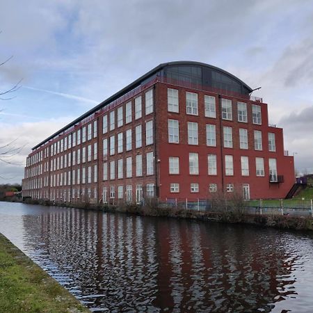 Canal Side Apartment By Serviced Living Liverpool Exterior photo