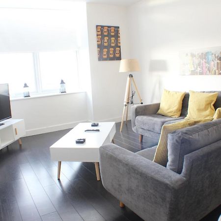 Canal Side Apartment By Serviced Living Liverpool Exterior photo